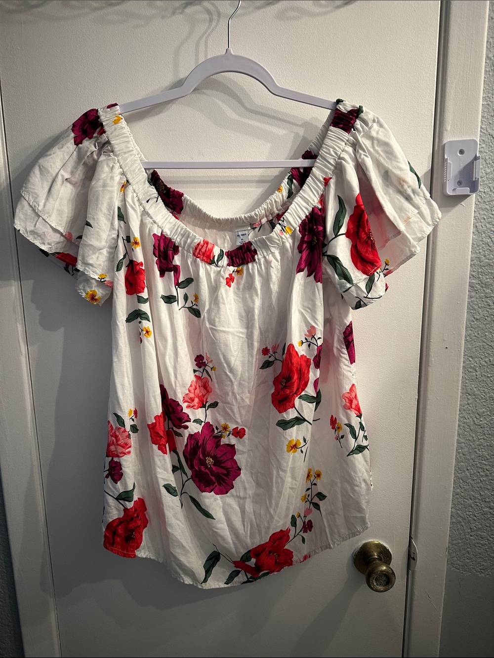 Off-Shoulder White Floral Peasant Top - Women's